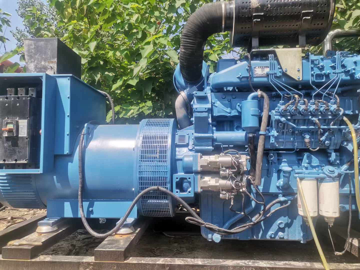 长武详细说明降低 800kW 柴油发电机输出电流波动的方法