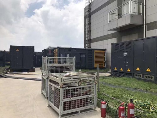 长武除了定期检查，还有哪些方法可以及时发现接触式转速表探头的磨损？