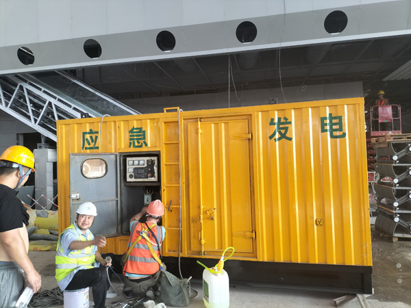 长武怎样判断空气滤清器是否需要更换？